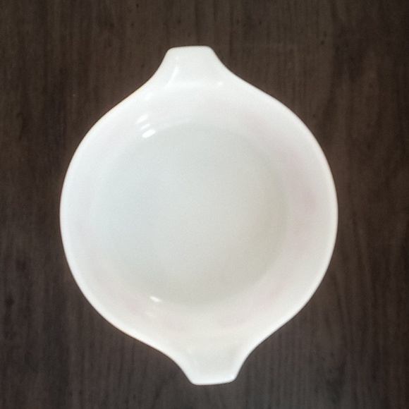 Vintage Pyrex Gooseberry bowl 1.5 pt. No chips or cracks. - Picture 3 of 3